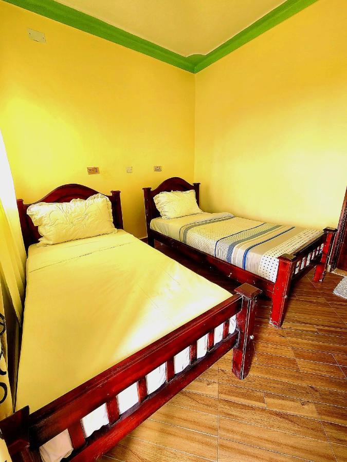 Lights Of Kazinga Orphanage And Homestay Rubirizi Bagian luar foto